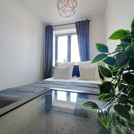 Cozy Double 2 With Free Parking Hjørring